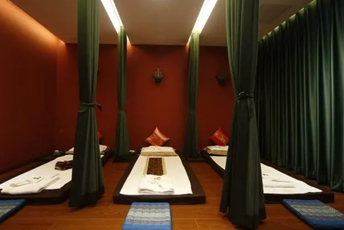 佛山禅城区泰式按摩的被动瑜伽：当身体被折叠成诗